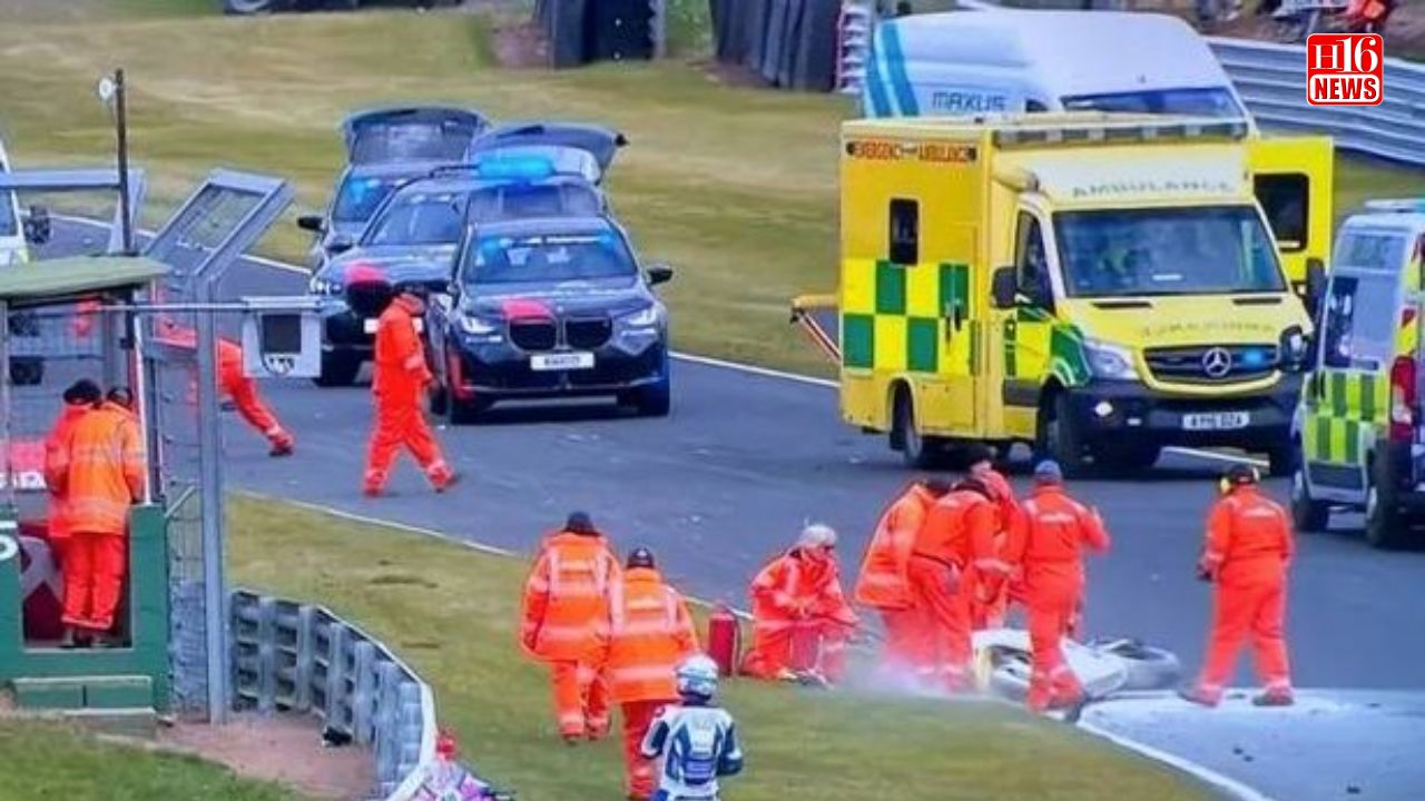 Two riders fatally injured in British Supersport Championship crash
